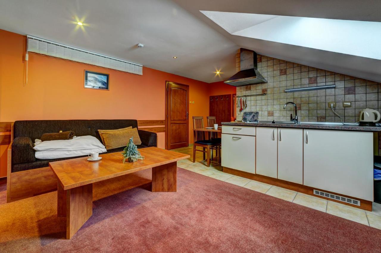Apartmanovy Dom Slniecko Жьяр Экстерьер фото